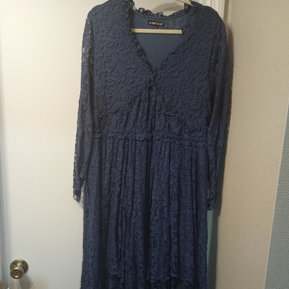 The Pyramid Collection Midnight Blue Lace Dress